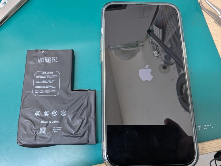 iPhone13 Pro Maxのバッテリー交換ならスマホ修理工房富山グリーンモール山室店へ☆